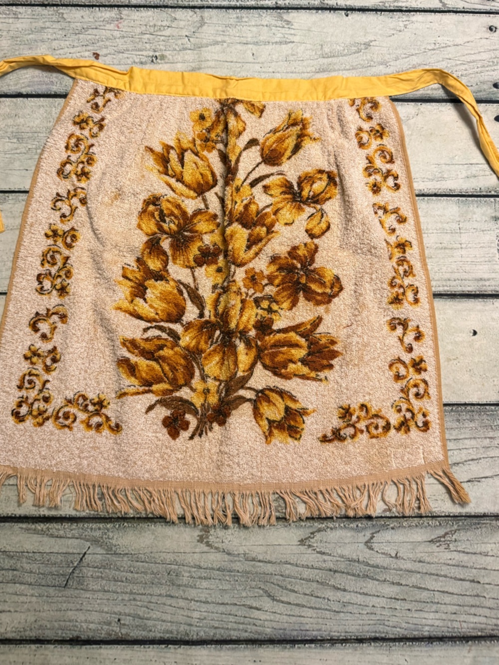 Vintage 70’s mid century Cannon yellow & brown floral print apron.